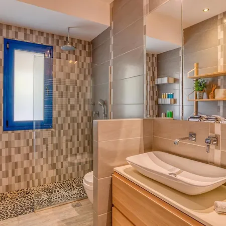 Deluxe House With Pool For 6 Ppl Apartment *